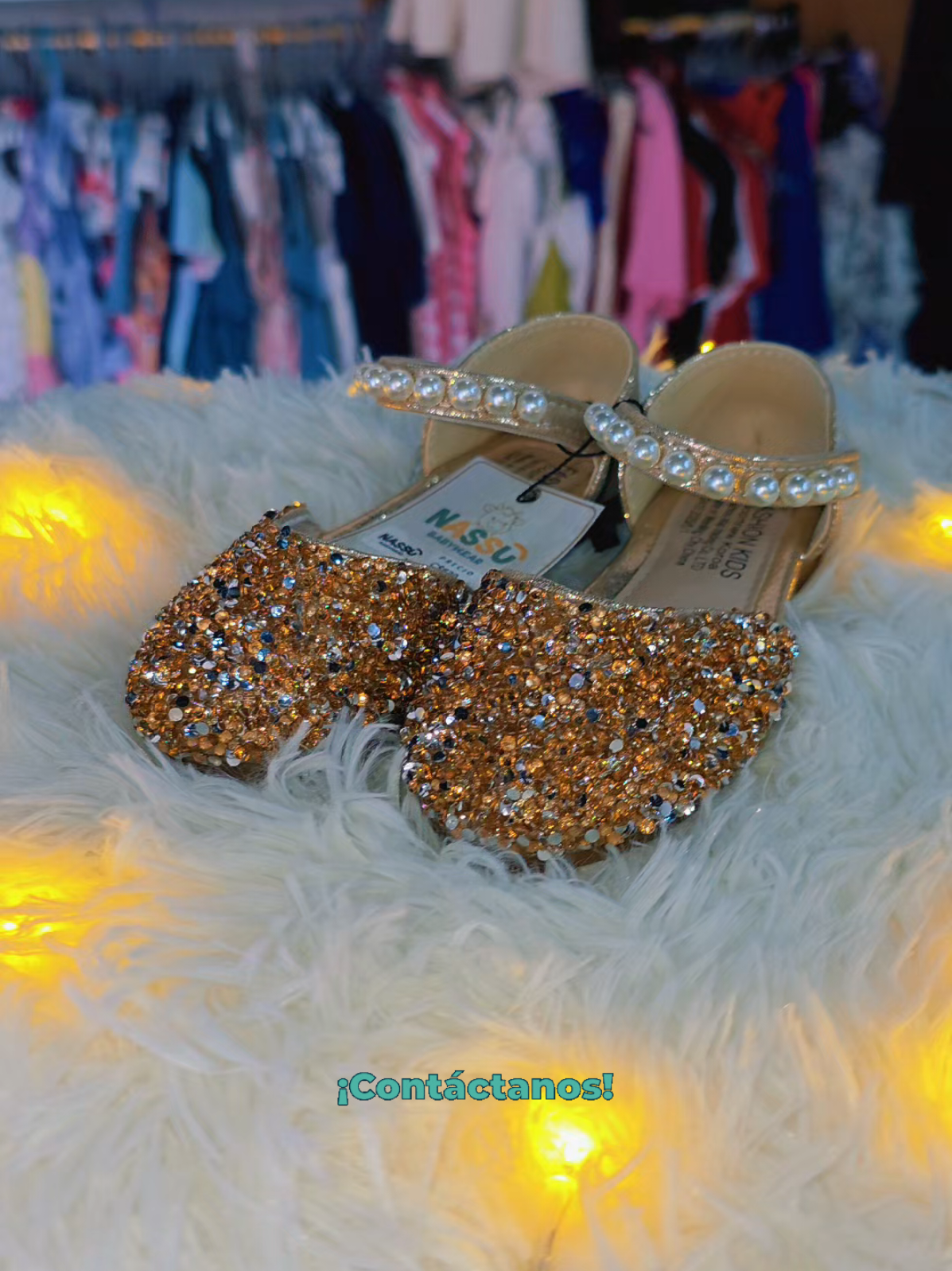 👧💖 Nueva colección de zapatos para niñas 💖👧 Esta temporada llega con brillo, encanto y mucho estilo ✨ Desde zapatitos elegantes con lazo hasta modelos con mariposas y detalles brillantes 🦋💎 Cada par está pensado para que tu pequeña camine con comodidad y se sienta única en cada paso 🌸 📲 WhatsApp: 8452-8445 📍 Colectivo Blooming — Plaza Eclipse, Módulo E42B #ZapatosDeNiña #ColecciónDeTemporada #ModaInfantil #EstiloConEncanto #NuevosModelos 
