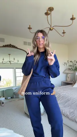 The comfiest sweat set! a MUST #OOTD #joggers #sweatpants #sweatset 