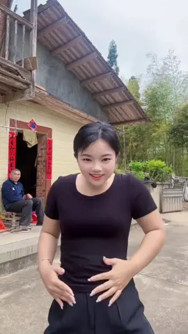 My head dey rotate me oo🥹🤧#CapCut @𝑨𝑫𝑼𝑻𝑾𝑼𝑴𝑾𝑨𝑨𝑯🌚💞🇬🇭 #johnny #fyp @BIG 💪 TRAPPER 🖲️🔂 