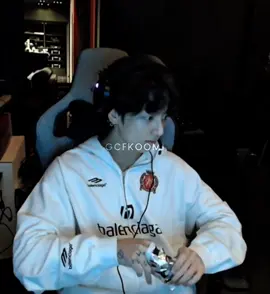 la diferencia 🙂‍↕️ #jikook 