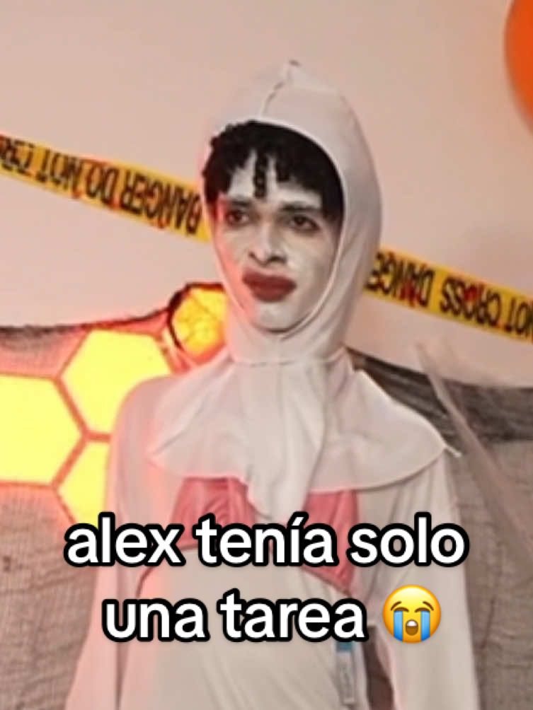 el tema de los disfraces está CRÍTICO || k: alondrissa #rainelissss #alexomar #railex #halloween #fyp @alex omar @rai 