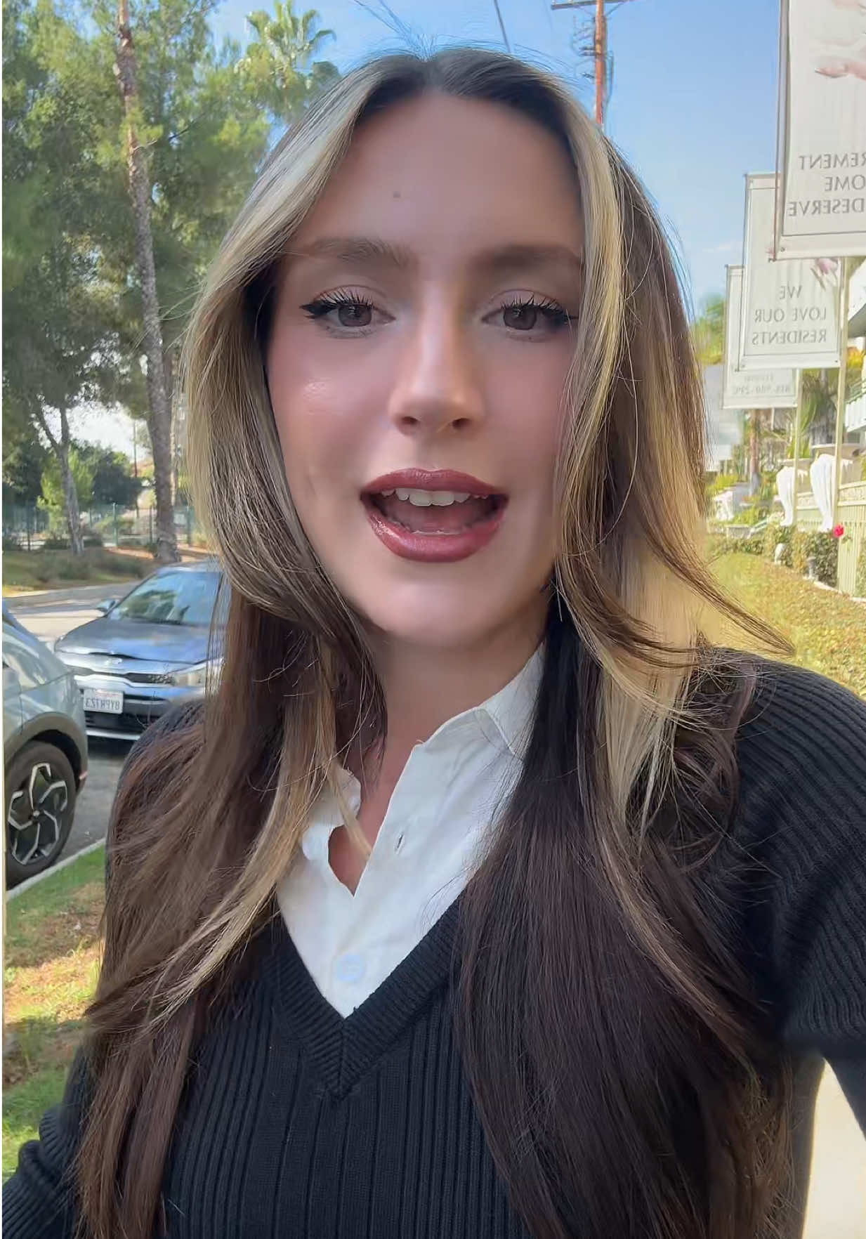 I hear their goal is to get invited to the Wicked movie premiere @Hana @@Wicked: For Good @Universal Pictures #wicked #voicelessons #BestFriends #arianagrande #cynthiaerivo 