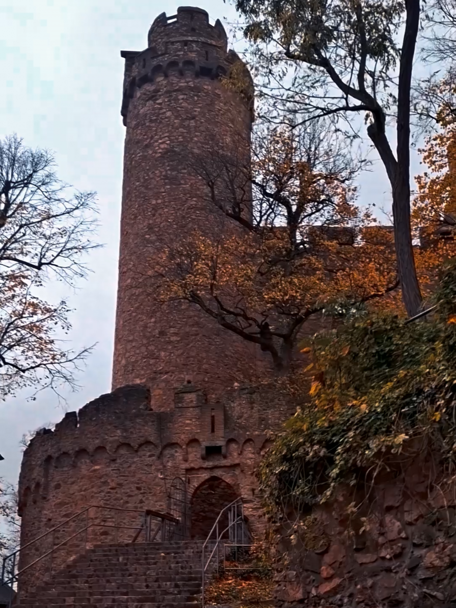 Rich - because i saw it with my own eyes 🏰 #darkfantasy #medievaltiktok #fyp #zwingenberg 