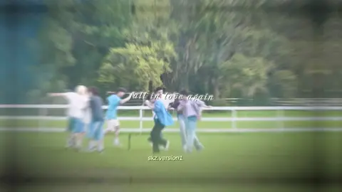 #STRAYKIDS EVERYWHERE ALL AROUND THE WORLD ! / Falling in love again and again !!❤️‍🩹🥹🫶🏼😍ot8❤️‍🩹/ I hope y’all like this edit it took me really long so yeah !!!🫶🏼 Please like :) / I rlly hope it doesn’t flop! #dontletthisflop #kpopfyp #straykids #fallinginlove 