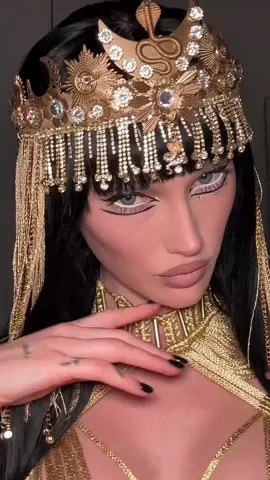 i already miss halloween 🥺 #cleopatra 