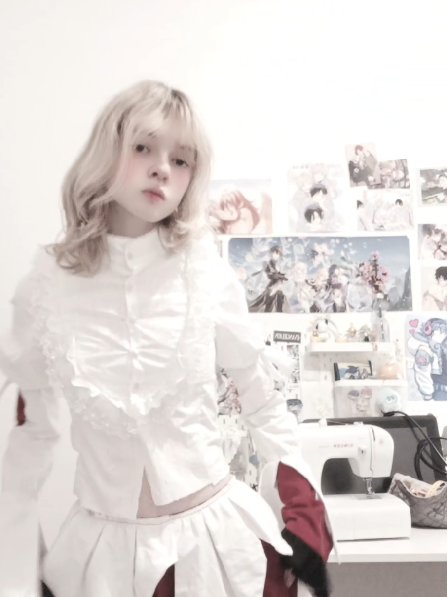 Its my last time touching it before going back to school but yeah, still have the same problem with the chest part being too tight... #little_tenshi #cosplay #projectsekaicolorfulstage #mizukiakemi #mizu5 