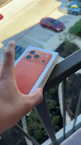 Ni una hora de haberlo comprado #iphone #colombianosenusa #latinostiktok #foryoupage #texas 