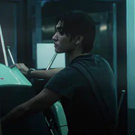 #zomvivorseries ft. furacão 2000 tinha que ser editado antes de eu morrer, o boss sendo o único “the brains and the looks” dessa bomba de série, recém começei a assistir, e a qualidade indo com deus eu juro que tava boa 🥀  ac. @pedrwooaudios  cc. @océane.  dt. @zyy ✮ @BOSS.CKM  zomvivor the series boss chaikamon phu edit for you page viral high quality ALL FAKE, ORIGINAL CONTENT