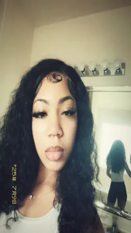 I love these pictures #CapCut #fyp #prettyface #wlw #trend