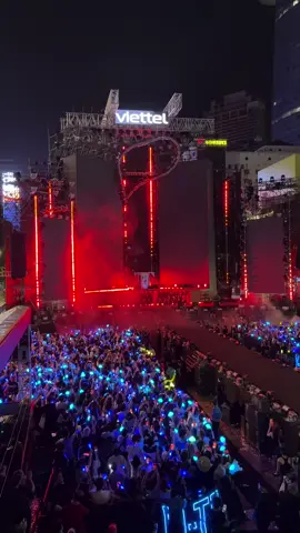 Hãy Trao Cho Anh phiên bản Hoàng Gia 😆 #yfest #sơntùngmtp #viettel #phốdibộnguyễnhuệ #yfest2025 