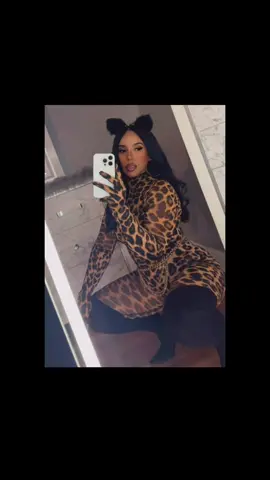 No rizz…just seductive eyes, a pretty face, and a cute little Aura ✨💫 #halloween #cardi #cardib #fyp #trending 