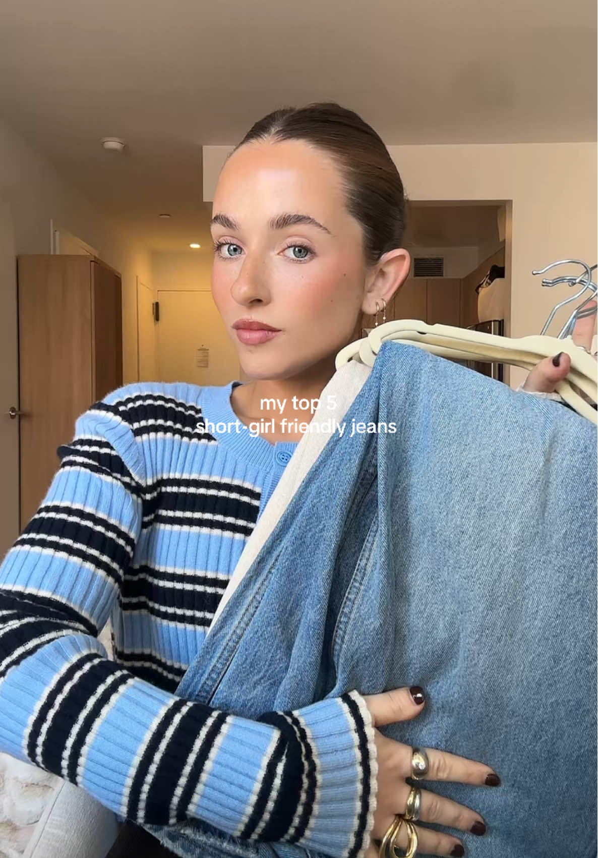 when you find a pair of pants that you don’t need to hem it’s truly the best feelings so here are my top 5 short-girl friendly jeans! 💌  #shortgirl #shortgirljeans #shortgirlfashion #top5 #jeans #denim #levis #styleinspo #fashioninspo #fashiontok @Aritzia @reformation @Kotn @Nili Lotan @Levi’s 