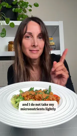 GET YOUR MICROS🥰 and macros! High-Protein Steamed Vegetable Bowl with a crunch and dreamy dressing! RECIPE LINKED IN BI0 or go to Cookingforpeanuts dot com search STEAMED Love, Nisha #wfpb #healthyrecipes #highprotein 