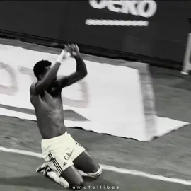 Beşiktaş dedi ki lutfen 2-0’dan 3-2’ye biz’de Kıramadık tabi duran reis ismail Ve Asensio Halletti. #fenerbahçe #beşiktaş #fypシ゚ 