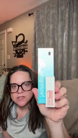 Neutrogena Hydro Boost Lip Oil.  #ttsmidwest #bfcm #tiktokahopblackfriday #tiktokahopcybermonday @Neutrogena  