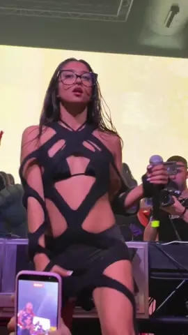 La trucos @Bb trickz #riverland #fabrik #bbtrickz #charliexcx #dinero 