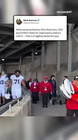 Wholesome content #cfb #CollegeFootball #footballtiktok 