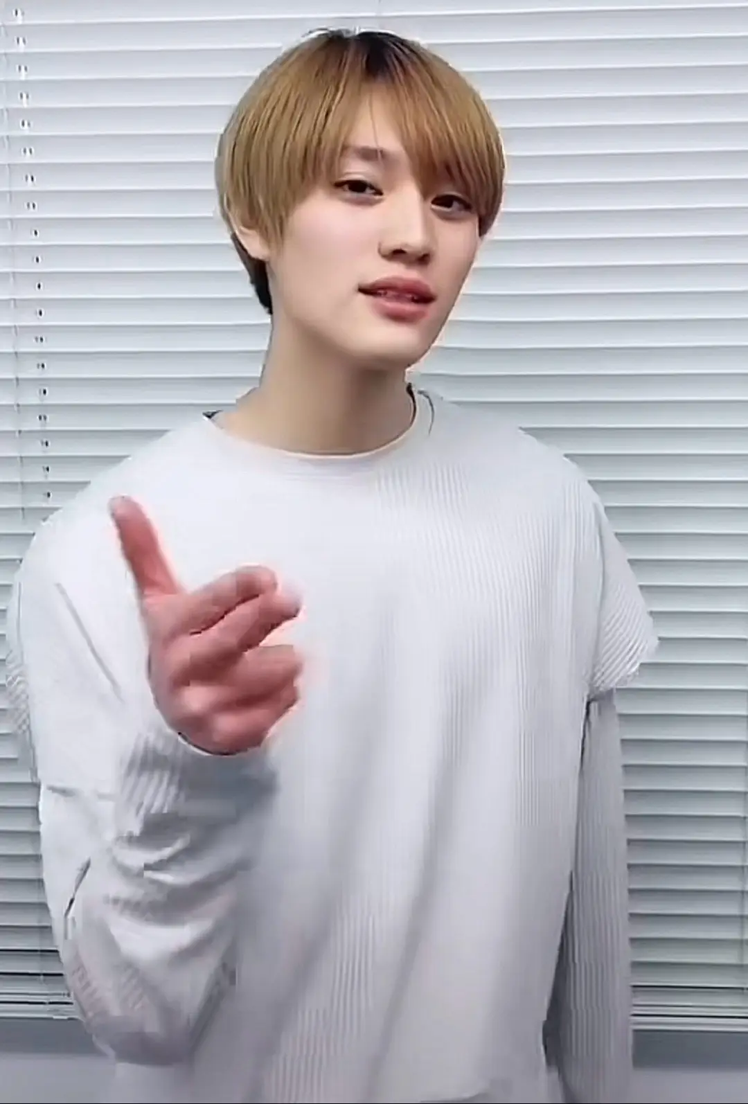 イケメンさんはいっぱいいるけど、画像だけで惹き付けられる人ってそう居ないよね💕︎ #上村謙信 