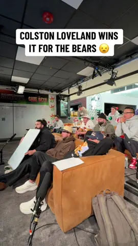 COLSTON LOVELAND WINS IT FOR THE BEARS 47-42 😦 @barstoolchicago 