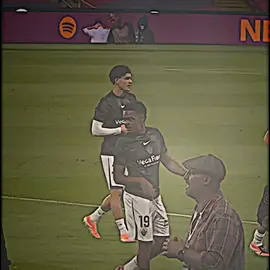 لقطه جميله من لامين 😥 #اسود_الرافدين #تيم_أيكونز #تيم_ملوك_العالم 