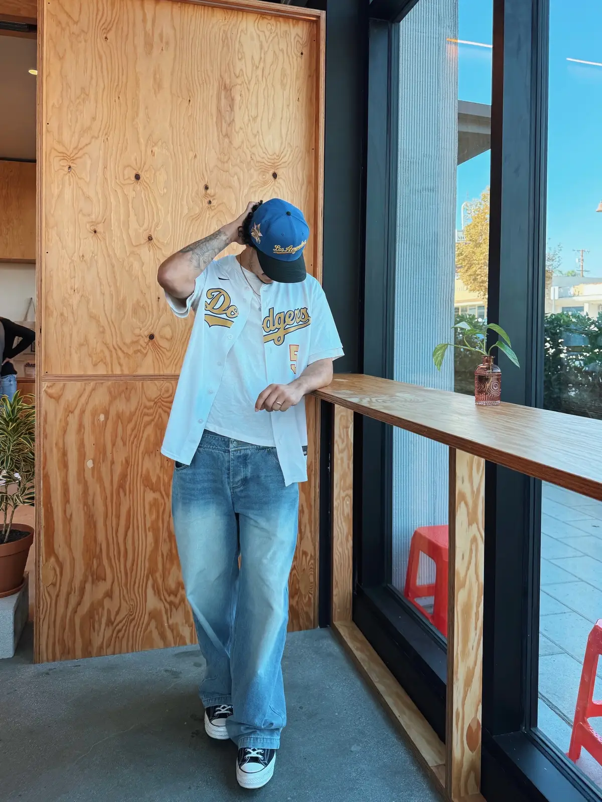 Turn the six upside down, it’s a nine now 🏆🏆🏆🏆🏆🏆🏆🏆🏆 💙⚾️ #dodgers #WorldSeries #MLB #baseball #losangeles 