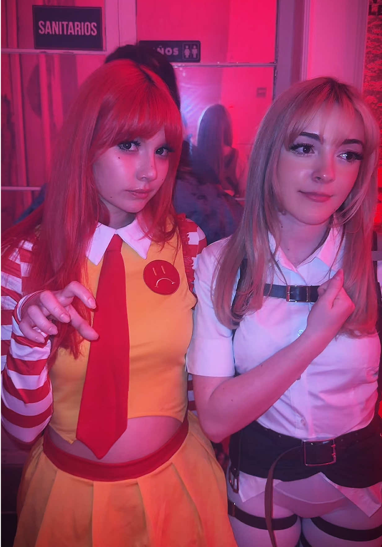 Qué tal nos quedaron los disfraces? 🔥 @Oxillery @sylvee 