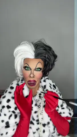 Halloween isn’t over until we say it is 🤣@sistersinthecity @Mandi Vakili 