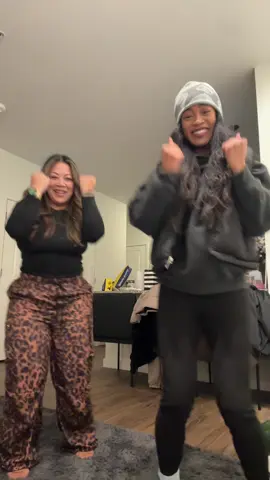 me and twin @Sweet__C #fyp #twinski #momanddaughter #rakai 