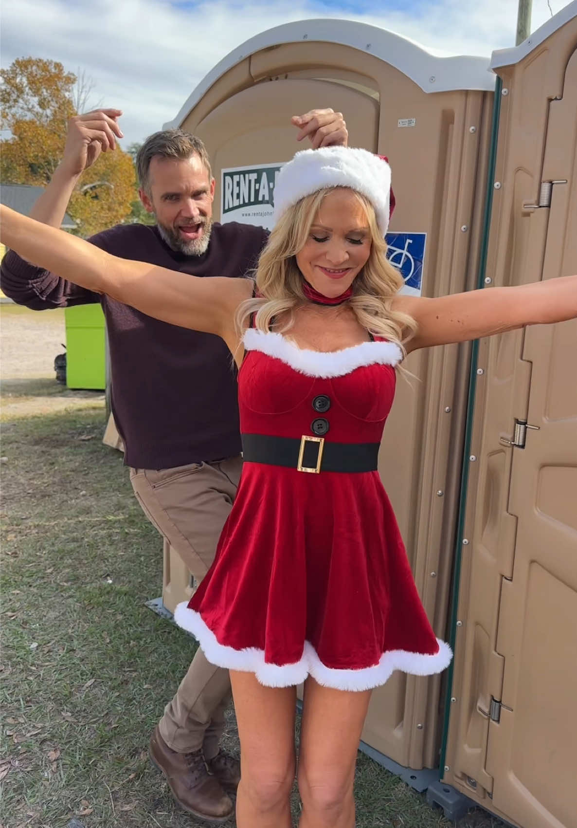 Oh you thought we were done with these ? #onetreehill #oth #chriskeller #beesinthetrap #debscott 