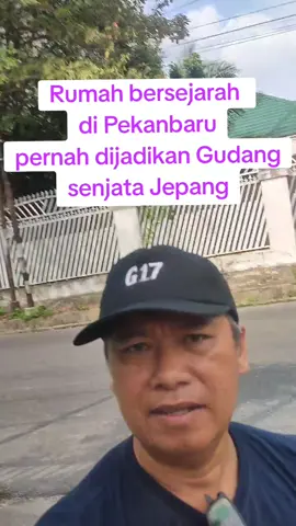 Rumah Fatih Ali merupakan bangunan Cagar budaya yg berada di jalan kesehatan kampung bandar senapelan Pekanbaru. sejarah rumah ini di bangun pada tahun 1930 an oleh Hasan bin H Ja'far, lalu dijual kepada H Abbas Manado Sutan di tahun 1939. Saat Jepang menjajah Pekanbaru 1942-1945 bangunan ini dijadikan  gudang Senjata. pertengahan 1945 ketika Jepang kalah perang bangunan ini dibakar rata dengan tanah. 1953 H Abbas menjual lahan ini kepada Fatih Ali seharga Rp. 11,-. Fatih Ali merupakan pejuang kemerdekaan yg ikut dalam perjuangan melawan Belanda dalam agresi pertama. 1960 mulai dibangun ulang dan 1964 mulai ditempati Fatih Ali bersama keluarga hingga saat ini di generasi ke 2. banyak elemen-elemen bangunan yh masih asli sehingga dijadikan bangunan Cagar budaya di kota Pekanbaru.  sumber : - wawancara dengan alih waris Fatih Ali 2025 - Buku Pekanbaru abad ke 20 ( DR Wilaela dkk 2022)  #pekanbaru 