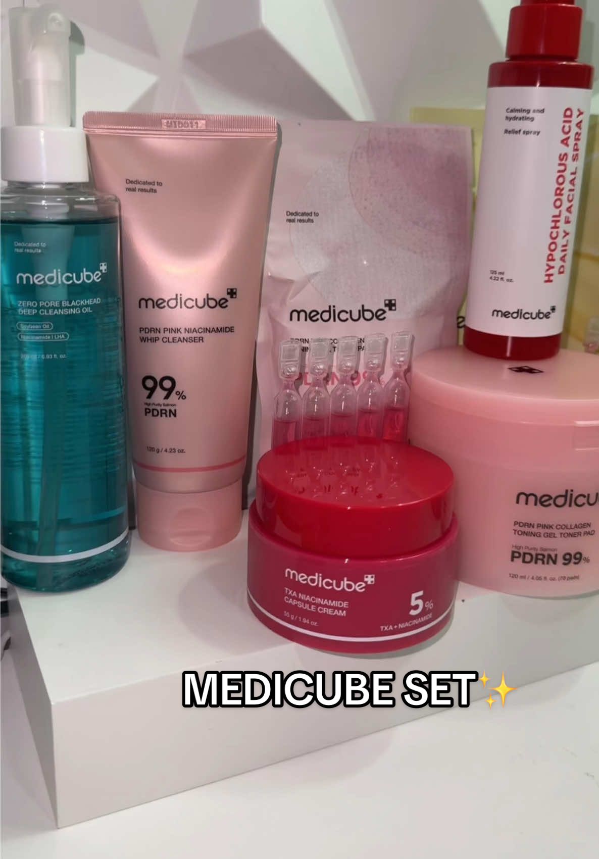 Chicassss!!😍✨este set de Medicube está 10/10 con una promo buenísima 🙌🏼 y envio gratis por tiempo limitado! Aquí se los dejo 💕 #medicube #medicubeset 