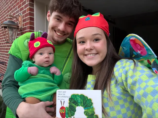 The hungry caterpillar, the butterfly he becomes and of course one of his favorite foods from the book, a pickle🐛🦋🥒