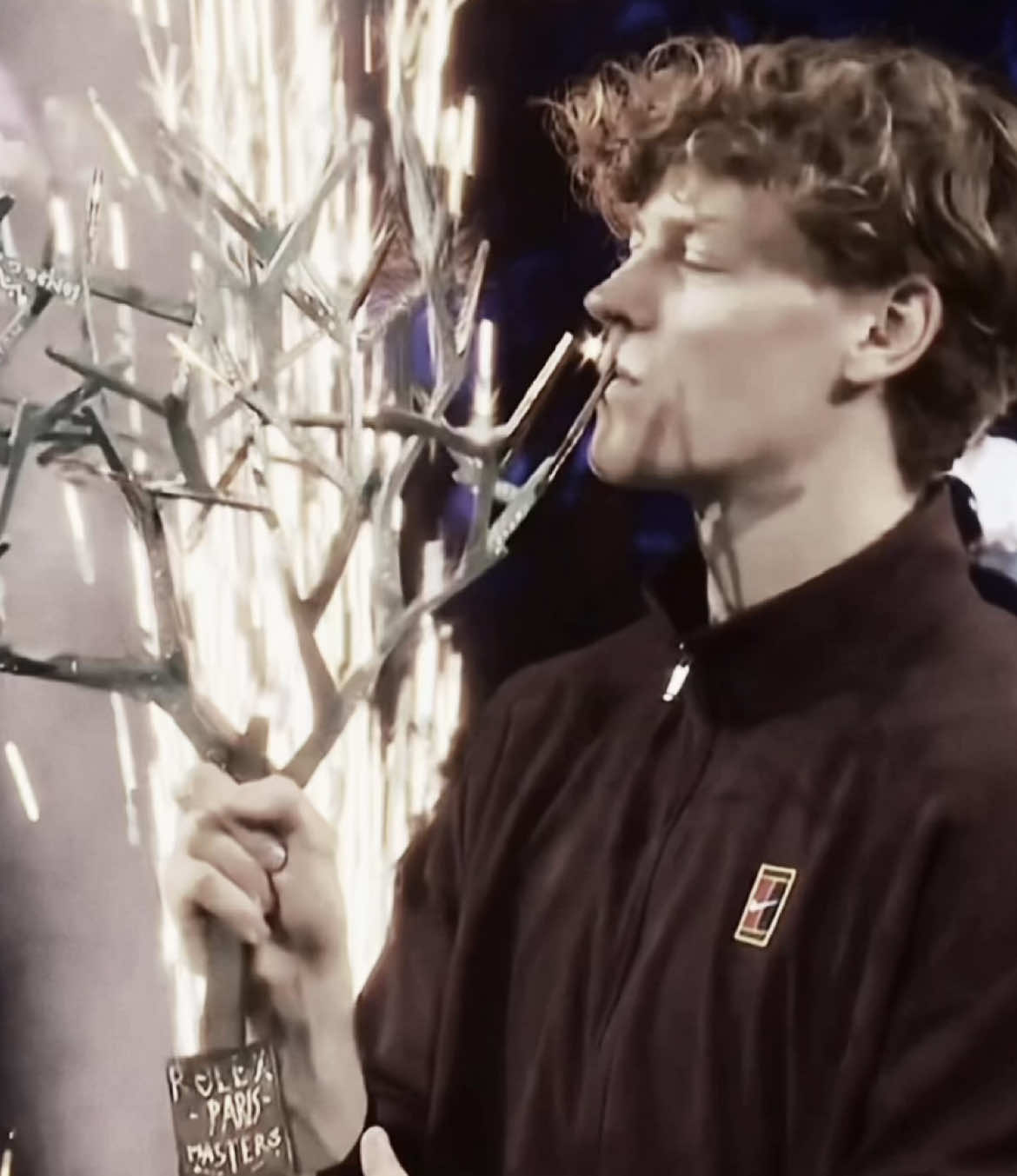 #JANNIKSINNER | jannik sinner won a title in paris in 2025 we’re healing from the trauma of rg🙏 number 1 is back as well😝 | ac: @audi0s | #janniksinneredit #tennis #tennisplayer #fyp | jannik sinner edit paris masters 1000 winner atp tour italy italian tennis player lancey or lancey 