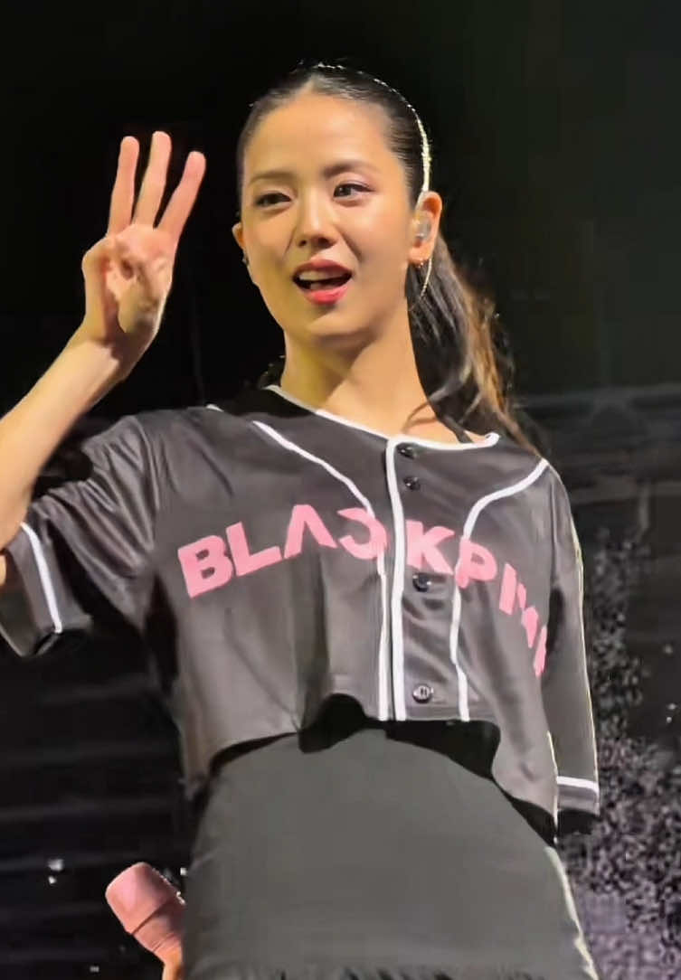 So cuteee 103  #JISOO #JICHU #KIMJISOO #BLACKPINK_DEADLINE #DEADLINE_IN_JAKARTA 