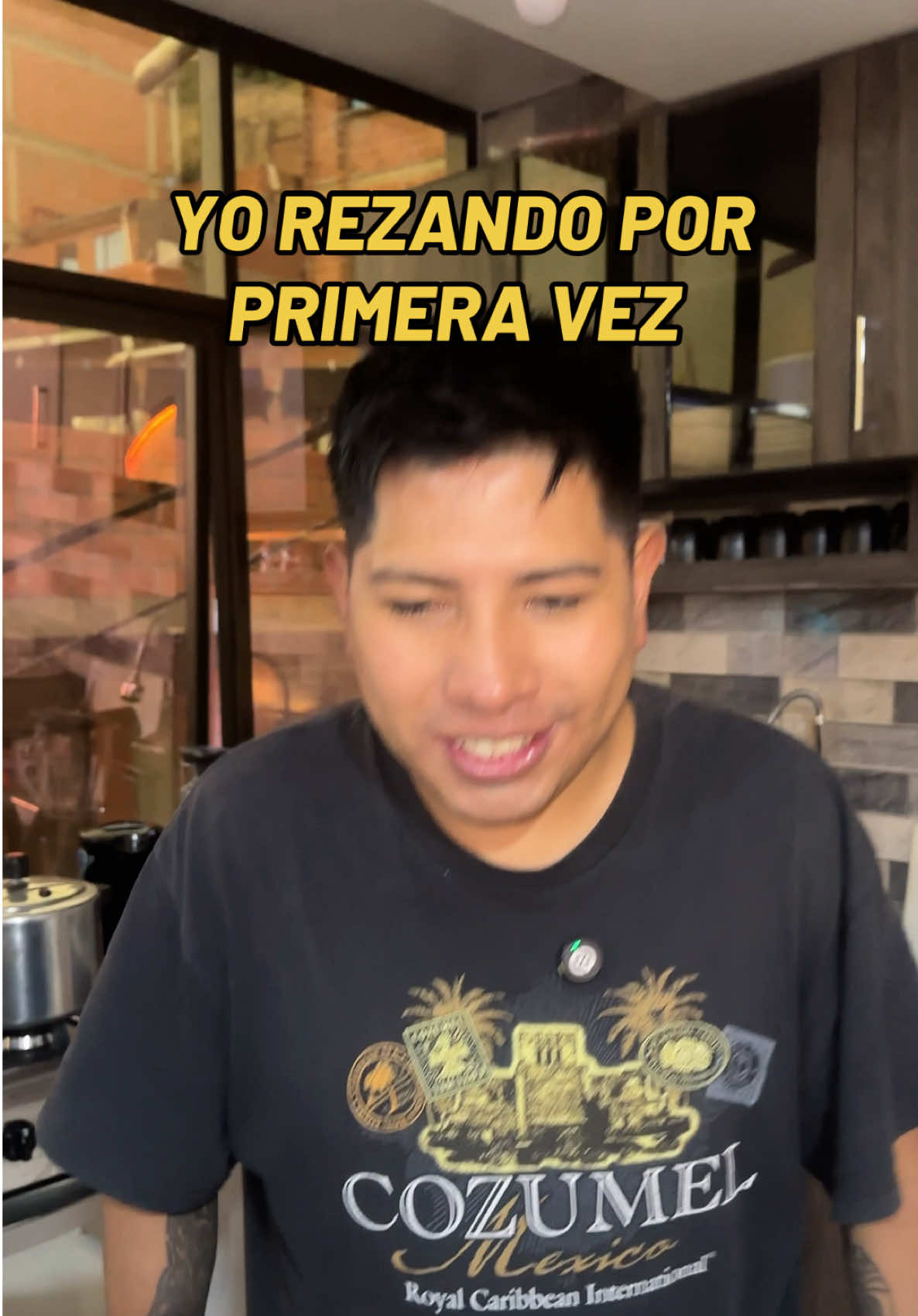 yo rezando por pancito por primera vez en mi vida #djmarckbolivia #humor #todossantos #bolivia🇧🇴 