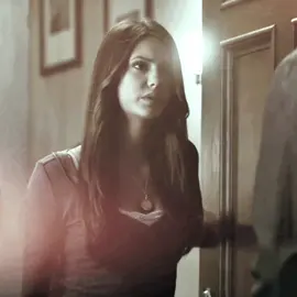 its sweater weather season <3 💋 #elenagilbert #thevampirediaries #xyzbca #fyp 