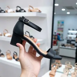Pluvia ADELA Sandal Heels Wanita cantik dan elegan  #fashionwanita #sandalkekinian #sandalwanita #heelswanita #fyppppppppppppppppppppppp 