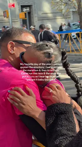 The #nycmarathon is one my favorite things to witness & this year I got to see a friend run the race. Go @Cortni go 💕💗💖