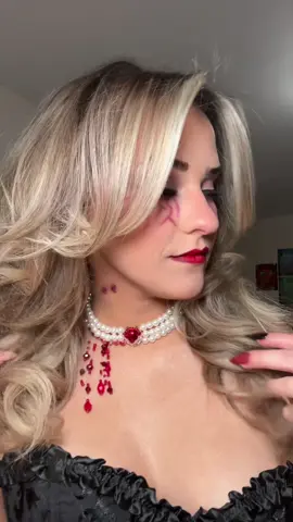 🧛🏼‍♀️🧛🏼‍♀️🧛🏼‍♀️🧛🏼‍♀️🧛🏼‍♀️🧛🏼‍♀️ #fyp #halloween #makeup #costume #vampire 