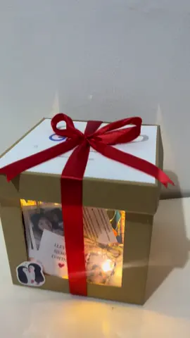 Sorpréndelo con este regalo personalizado de pingüino “siempre juntos “ para tu aniversario, mesario, navidad 🎄 pídelo al 991 402 698 #regalospersonalizados #navidad #amor #parejas #creatorsearchinsights 