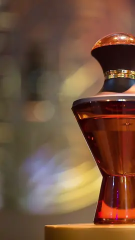 Hadiya. Um nome que significa líder. Uma fragrância criada para mulheres que comandam o próprio destino. Com notas de rosa e oud, o ouro líquido da perfumaria árabe, Hadiya é marcante, envolvente e tem fixação de até 12h. Em breve, o novo perfume do Boticário que celebra a força e a sensualidade feminina. #HadiyaOBoticario #NovoLançamento #PerfumeFeminino #OuroLíquido #ForçaFeminina