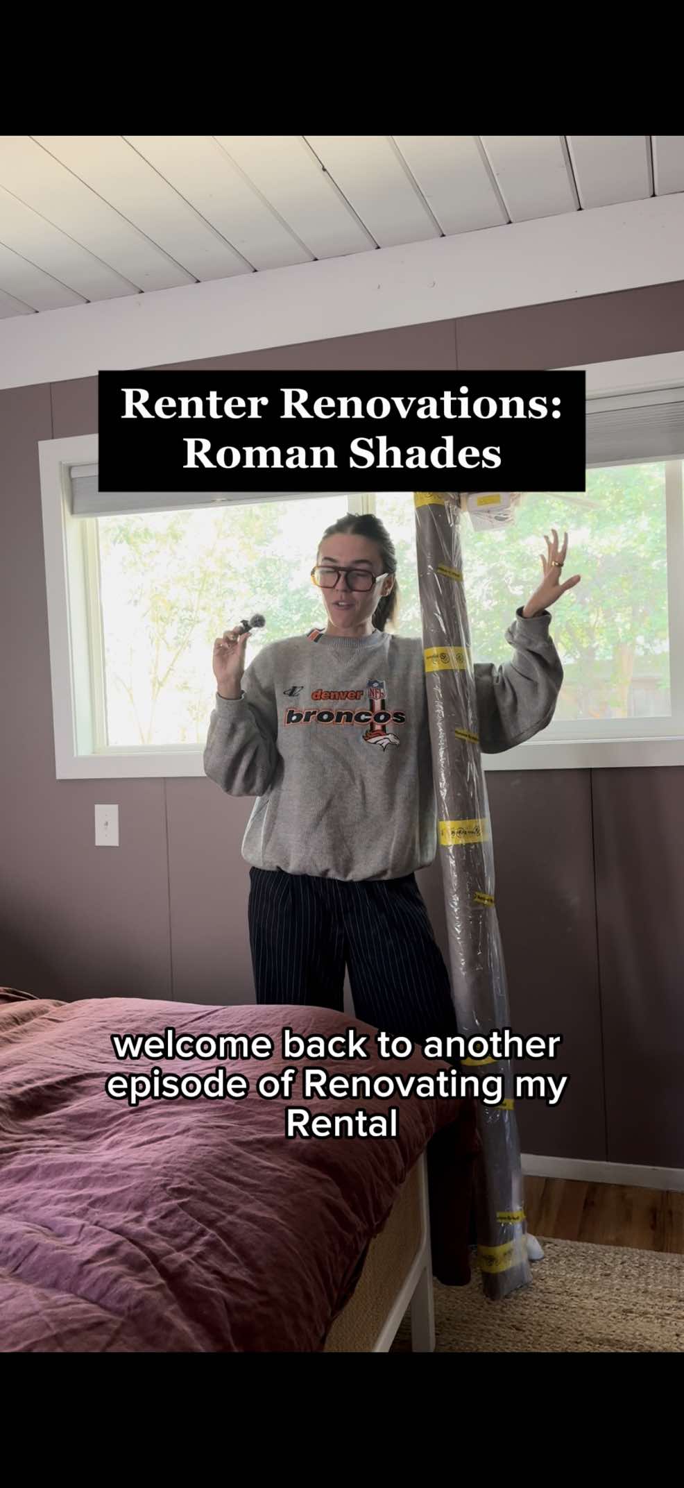 Swapping my blinds for Roman shades and DANG do they look good #interiordesigner #interiordesigntips #romanshades 