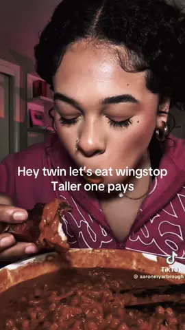 Send this to them @Aaronmyarbrough💖 @brolovefood @nafeatsfood @janemukbangs 😚 @Queen Beast #fyp #food #wingstop #mukbang #viral 