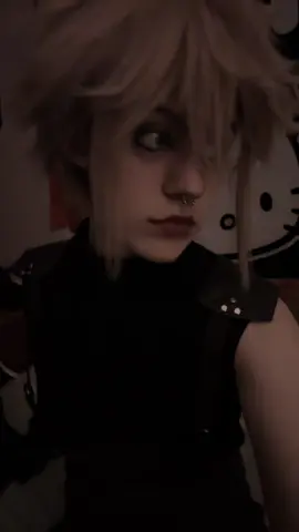 #CLOUDSTRIFE —— i need to start working out my arms 💔#SAEYOUNGHAVEMYCHILDREN #CLOUDSTRIFECOSPLAY #FINALFANTASY #FINALFANTASYCOSPLAY 