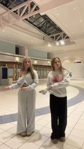 @𝑒𝓂𝓂𝒶 𝓈𝒾𝓂𝓂𝑜𝓃𝓈 💞 #mall #regrettingyou #emma #1000 #viral 