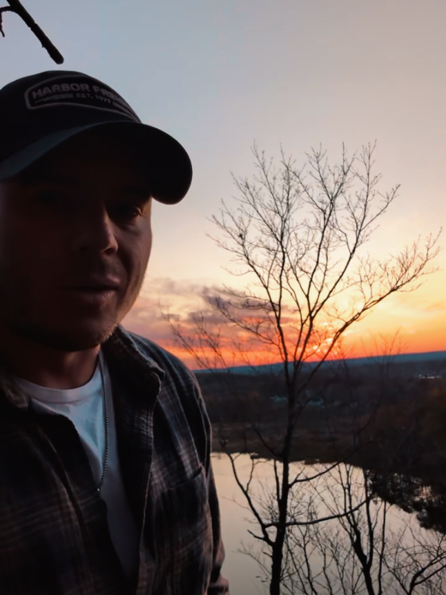 Just because you're down doesn't mean you're done  #mensmentalhealthmatters #MentalHealth #end22aday 