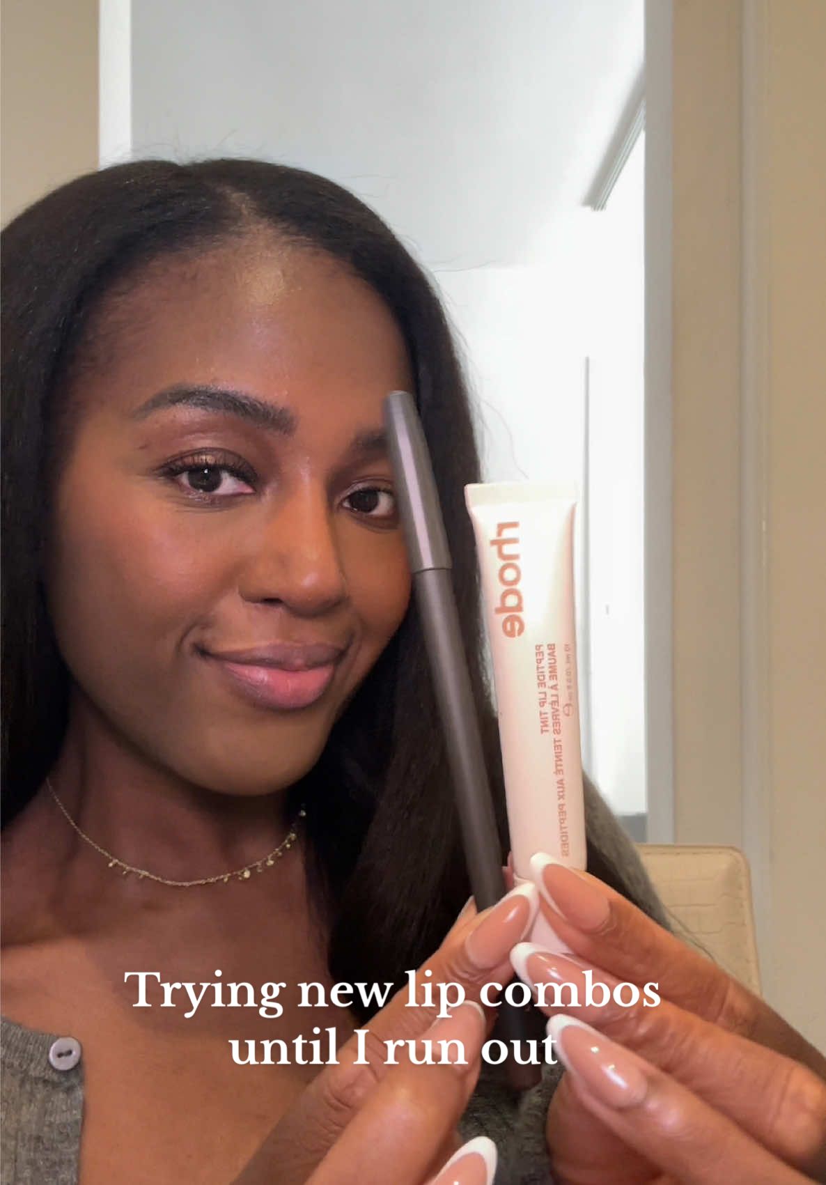 Obsessed 🤎🌰🥮 @maccosmetics lip liner @rhode skin lip tint #lipcombo #darkskinmakeup 