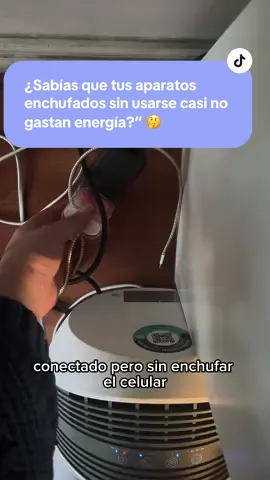 ¿Te han dicho alguna vez que el televisor en modo espera o el cargador del celular enchufado consumen mucha luz? ⚡💡 Hoy te muestro con cifras reales cuánto gastan de verdad esos aparatos que quedan enchufados todo el día, y te adelanto algo: el “gasto fantasma” no es tan fantasma como te hicieron creer 👀 #AhorroDeEnergía #GastoFantasma #MitosDelHogar #ConsumoEléctrico #VidaCotidiana