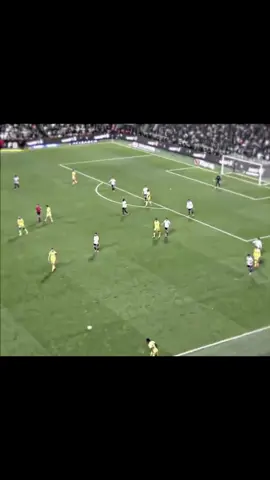 💛💙 JHON DURAN’IN 83. DAKİKADA ATTIĞI GOL VE BEŞİKTAŞ’A GALİBİYETİ GETİREN O AN! 💛💙 🔥 DERNEKTEKİ RENKTAŞLARIMIZIN GOL SEVİNCİ GÖRMEYE DEĞERDİ! O AN SALON YERİNDEN OYNADI, HER YER SARI LACİVERT COŞKUYA BOĞULDU! 💥🙌 KANARYA HER YERDE, COŞKU HER ANDA! 🟡🔵 #fenerbahçe #fyp #kesfet #kesfetteyiz #foryoup 