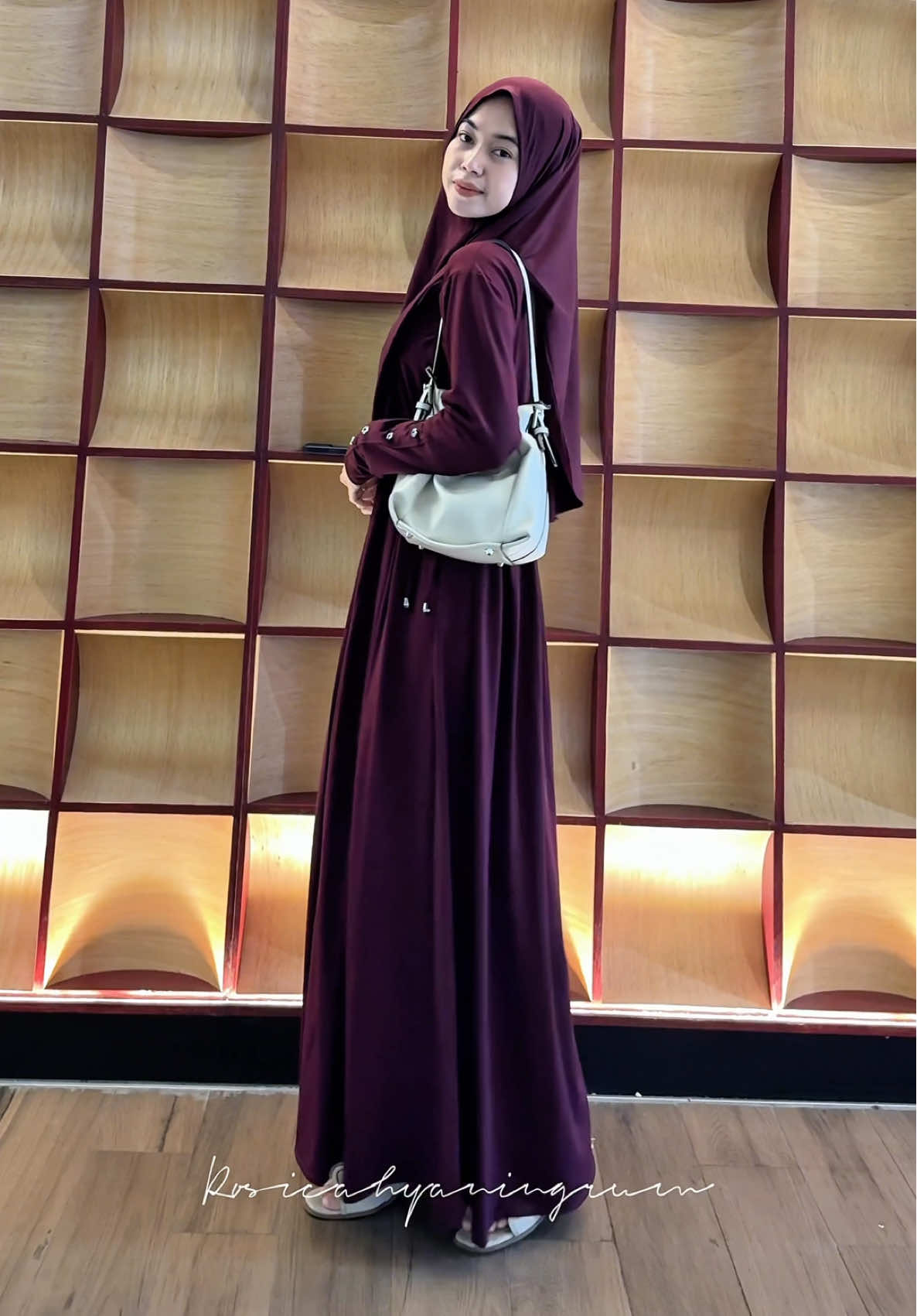 Maia Gamis Innara Abayya Muslim - Maroon Tua 🛒🔥 #fypviralシ #outfitsideas #viraltiktok 